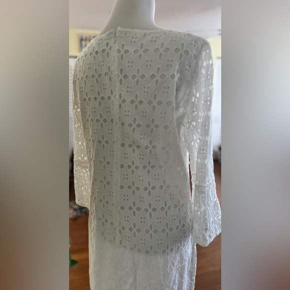 White Eyelet Coverup Dress Embroidered Cutout 3/4 Trumpet Sleeve Boho Shift 6 - Picture 4 of 8